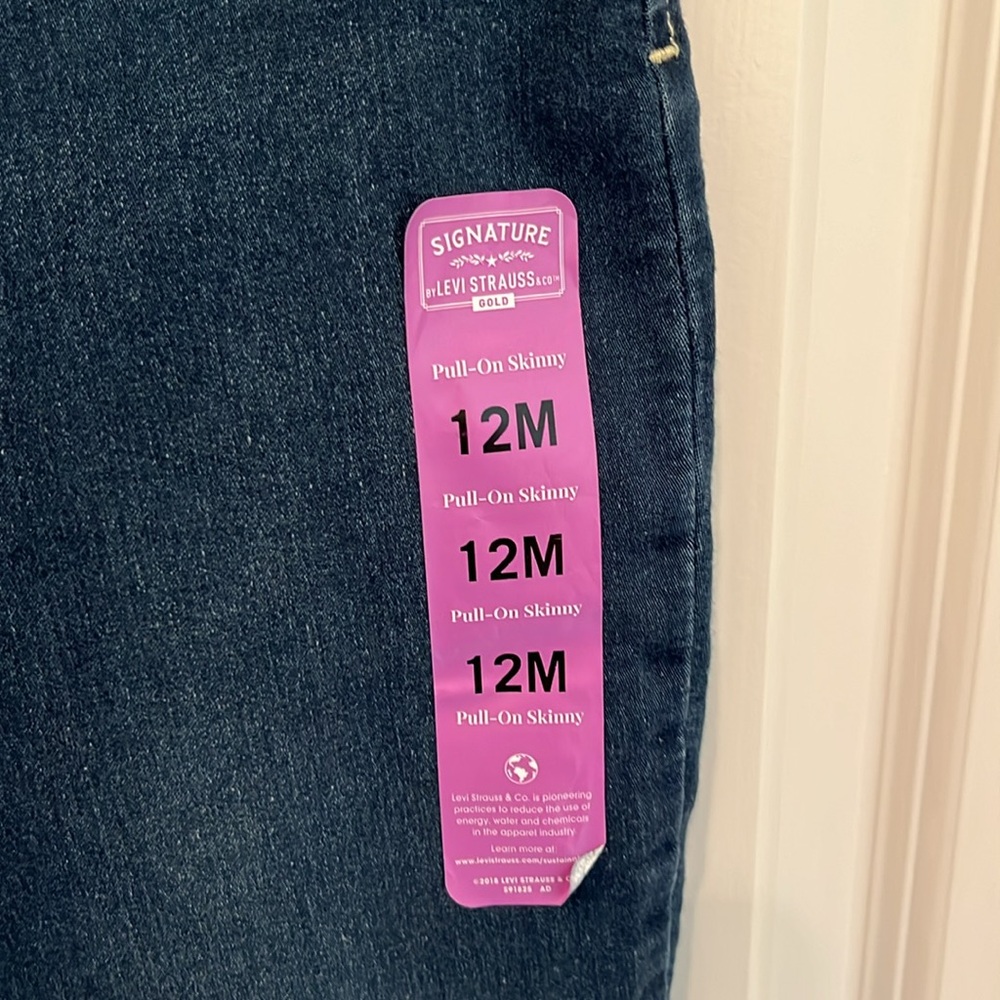 Levi Strauss signature pull-on skinny pants, size 12M. - Picture 3 of 6